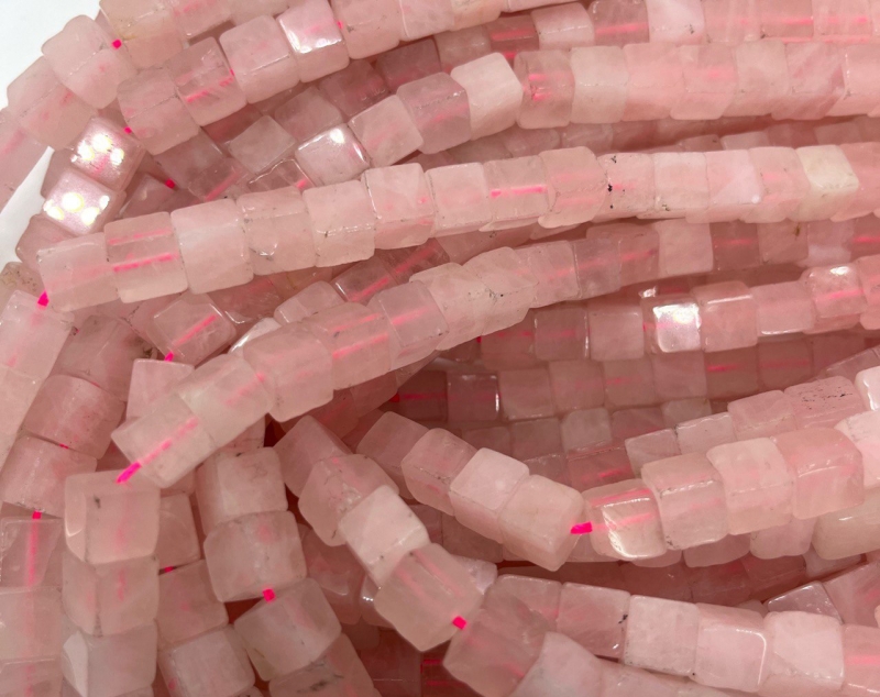 Бусины Кварц розовый мраморная форма кубик размер  8мм